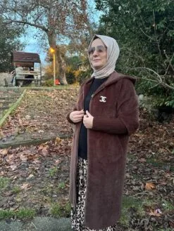 Angora Kapüşonlu Kaban (Bronş Hediyesi)