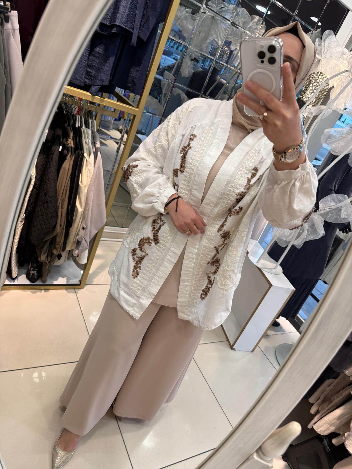 El İşlemeli Keten Kimono