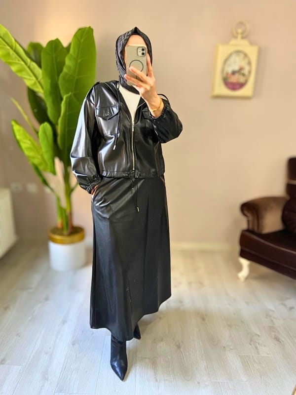 Deri etekli takım siyah şık kadın kombini