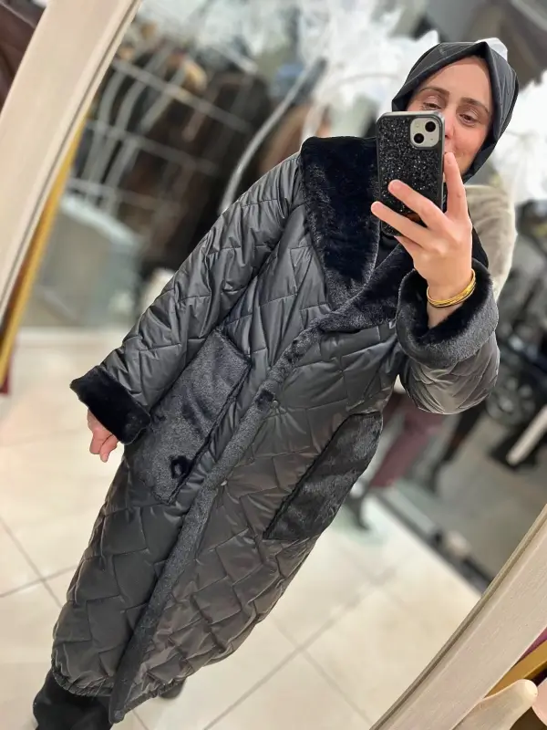 Kürk Detaylı Özel İşleme Soft Dolgu Astarlı Manto Kaban-Siyah - Görsel 3