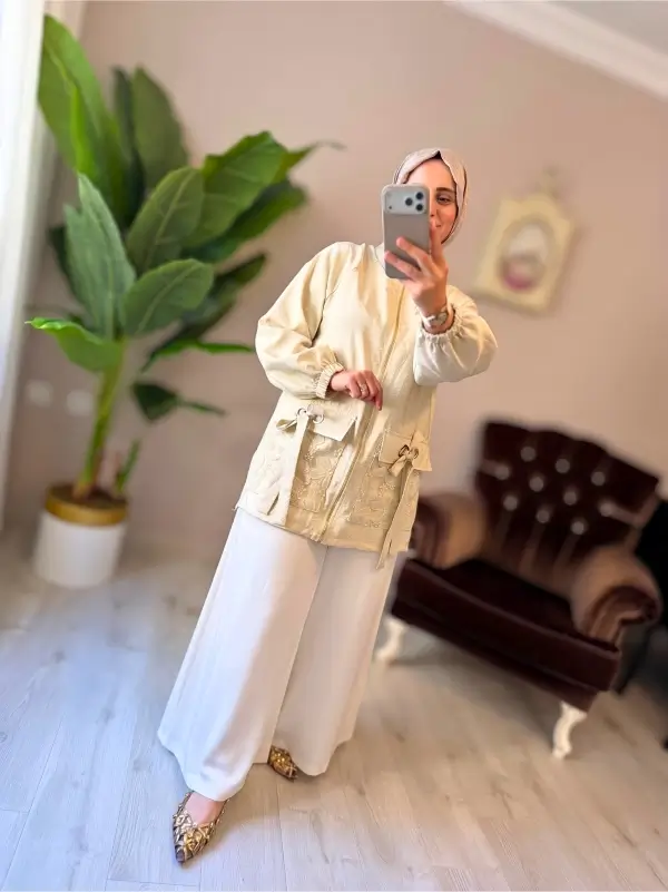 Ecbel Butik web satışa özel şık ve zarif bej renk kap modeli